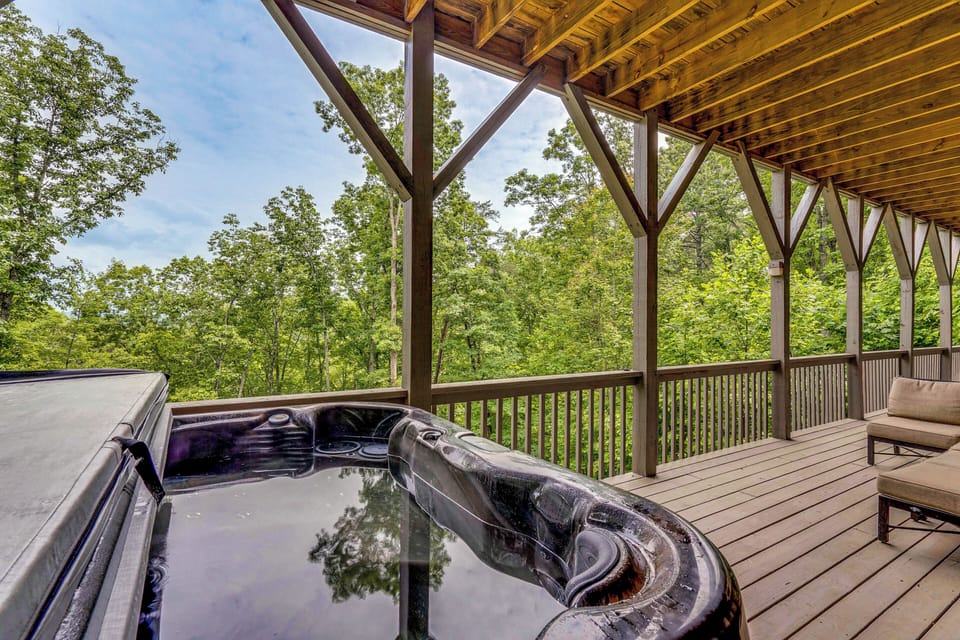 Outdoor Space | 2 Decks | Ninja Electric Grill/Smoker
