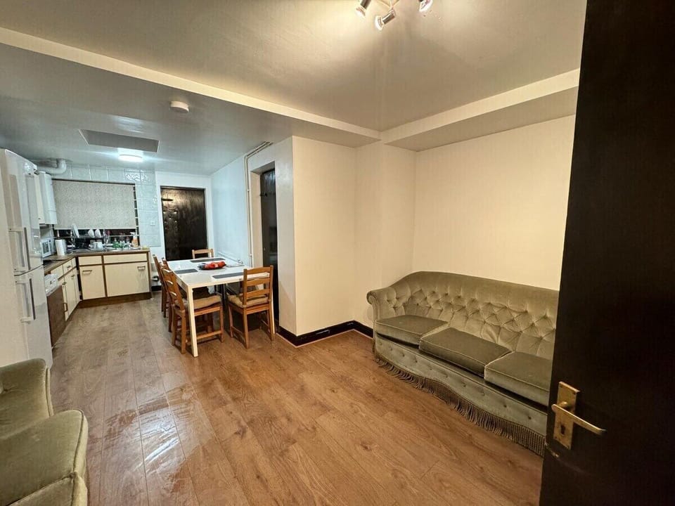Living Room / Lounge
