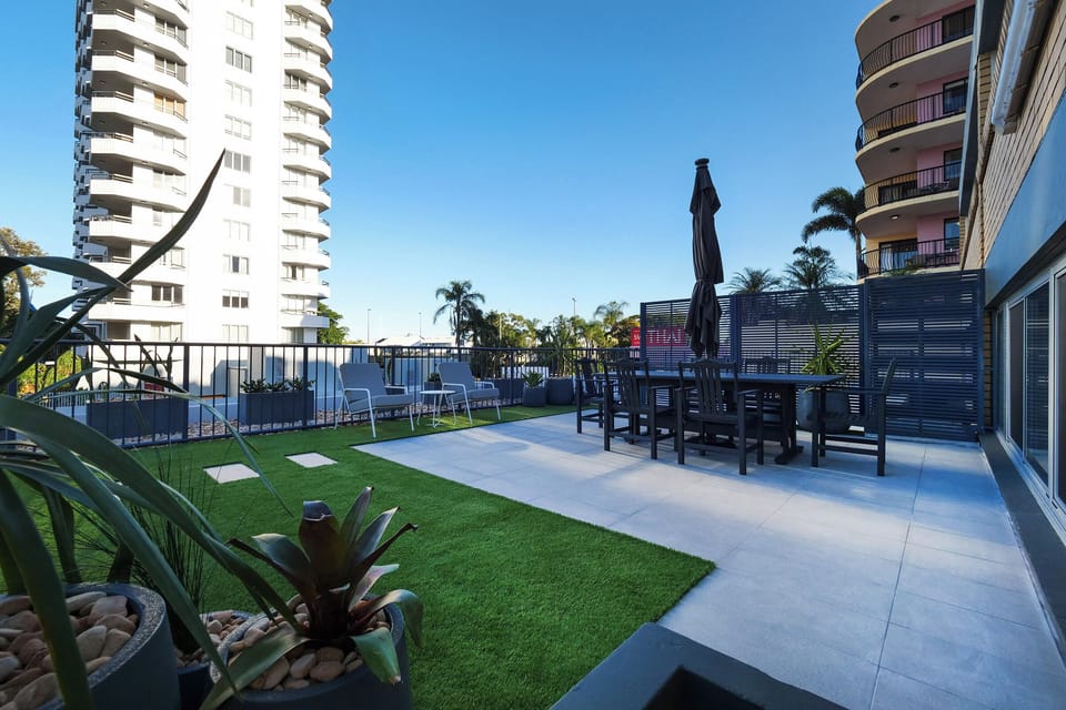 Huge private outdoor entertaining area