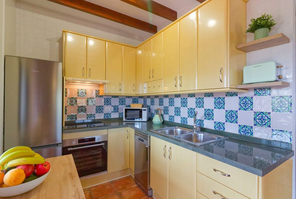 Complete kitchen