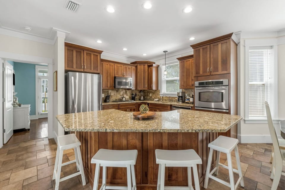 Kitchen island with seating for 4