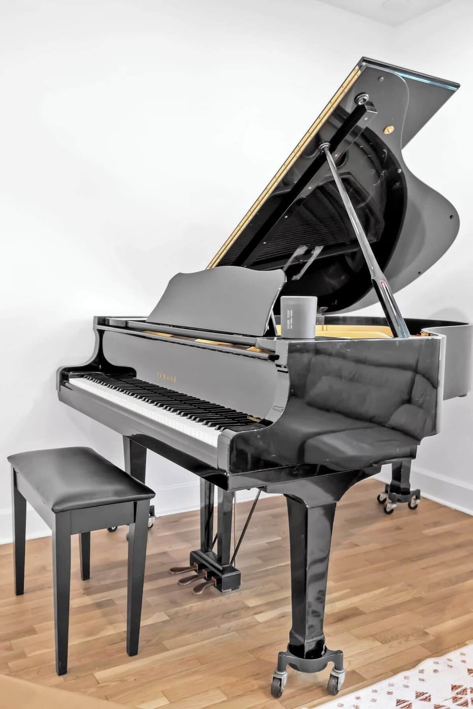 “Add charm to your Airbnb stay with a grand piano centerpiece—perfect vacation rental for music lovers, relaxation, and unforgettable getaways.”