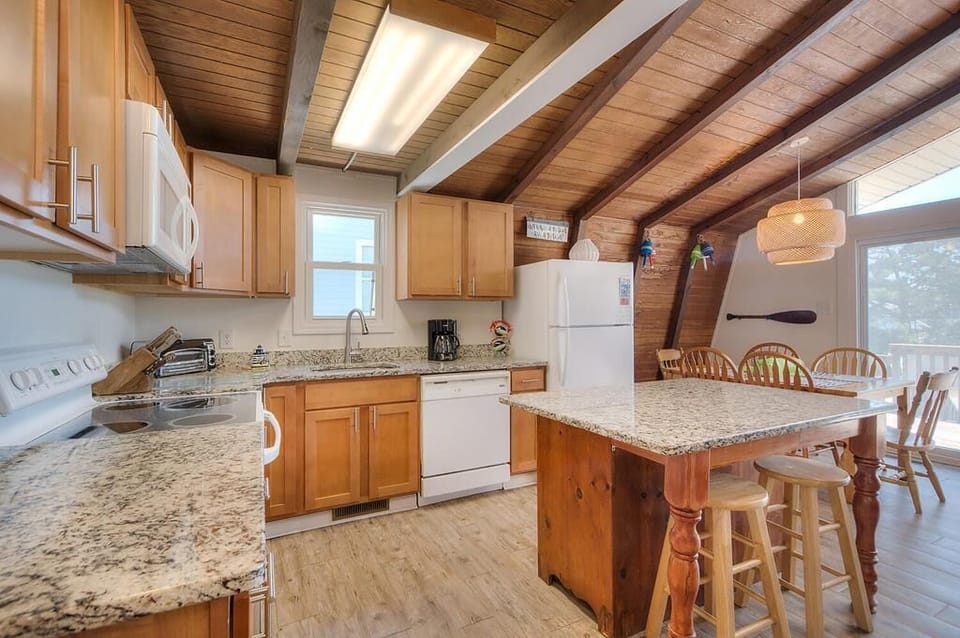 Kitchen
GW 6.10.24