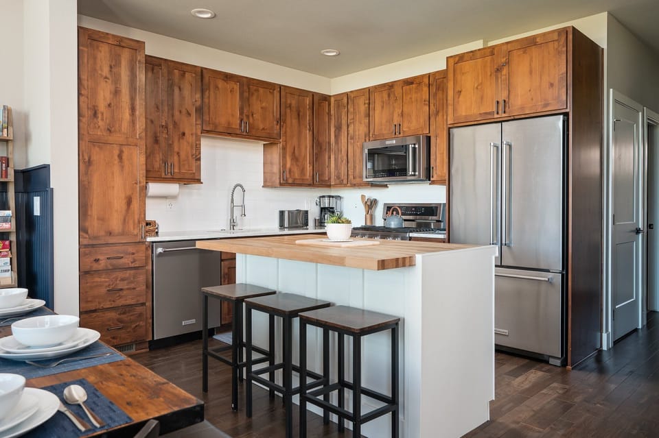 Kitchen Island with Seating for 3
