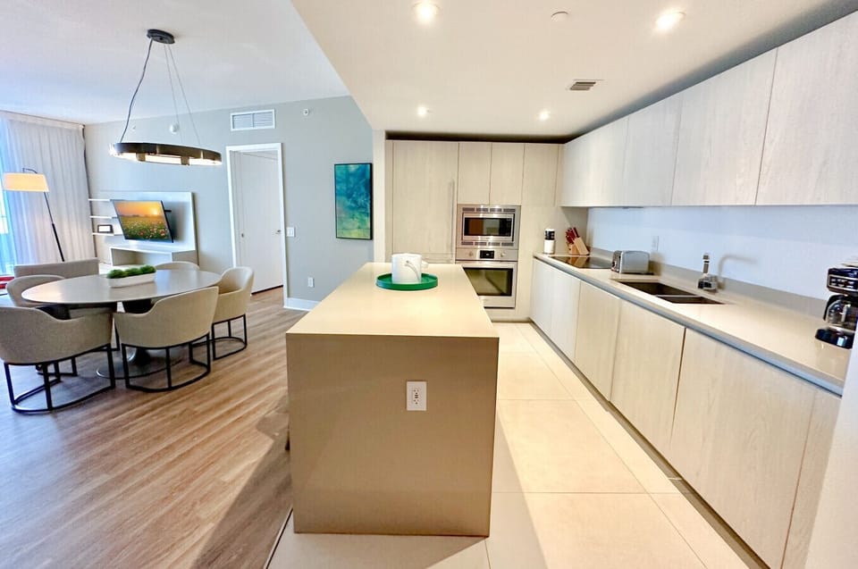 Kitchen Dining area