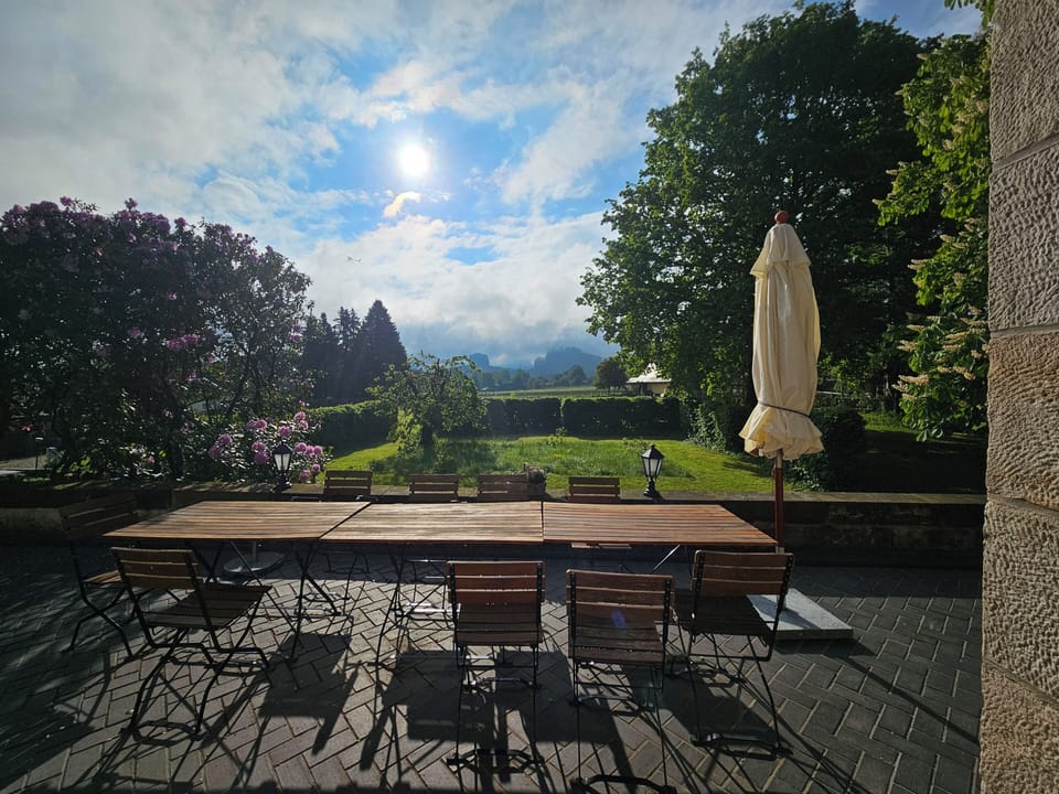 Outdoor dining