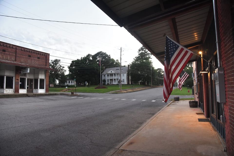 Step from the front door into historic downtown! Tour with guide or solo.