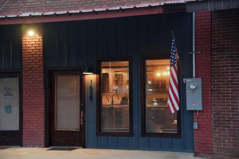 Well-lit keyless entry with ample parking
