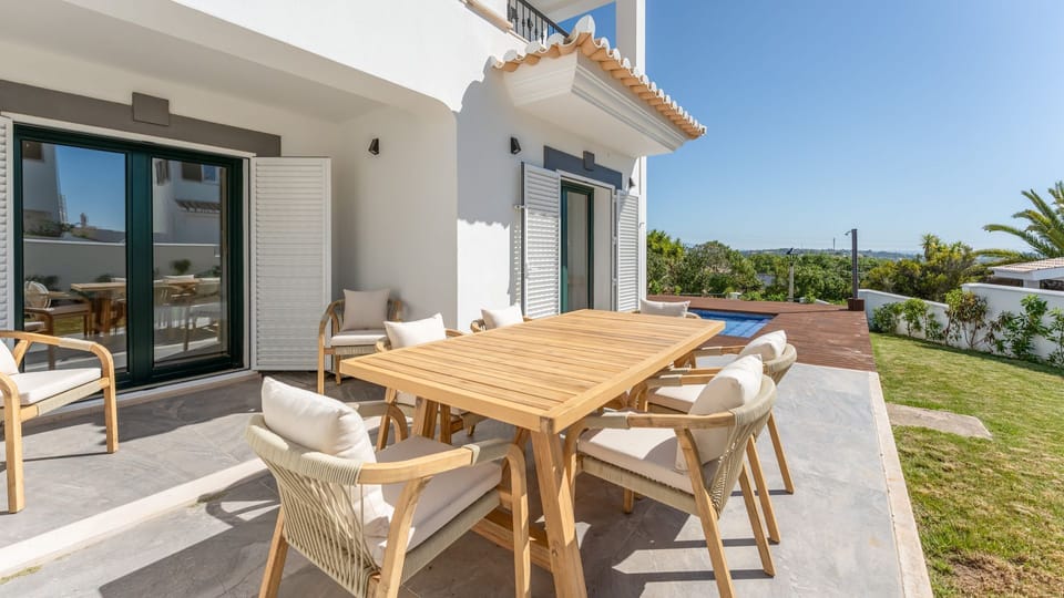 Enjoy outdoor dining at Villa Maya with our elegant meal table and chairs, perfect for a delightful meal in the fresh air
#patio #diningtable #outdoor #villamaya #algarve #portugal