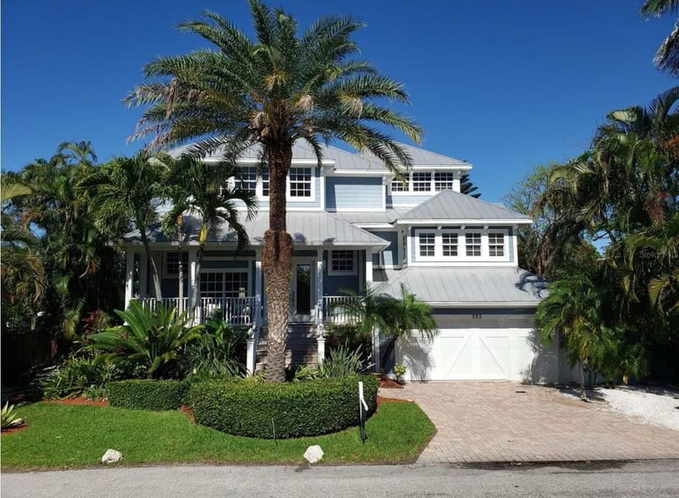 Post storm yard has zeroscape... updated photo coming soon!