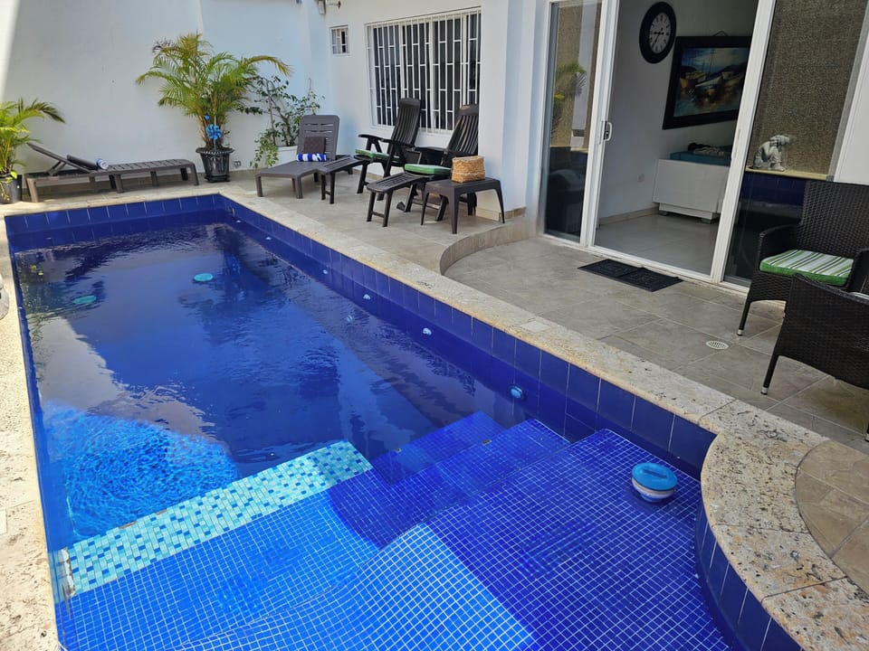 Nivel 1 – Piscina privada integrada a la zona social