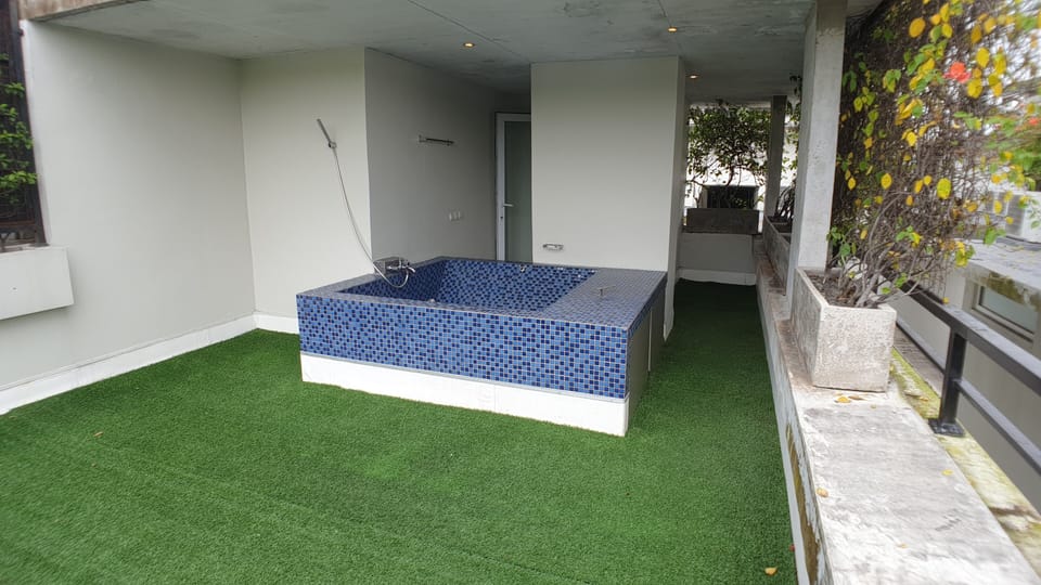 Private Jacuzzi