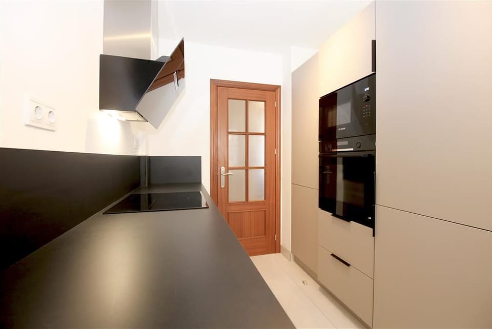 Another picture of the modern fully-equipped kitchen