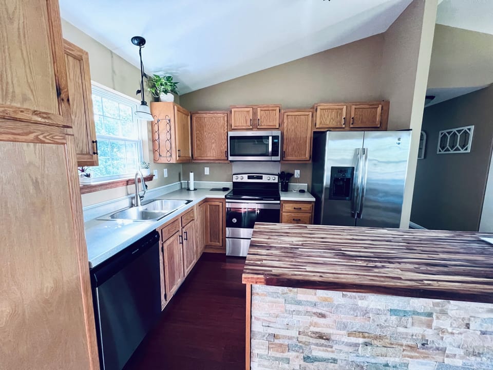Fully stocked kitchen. 