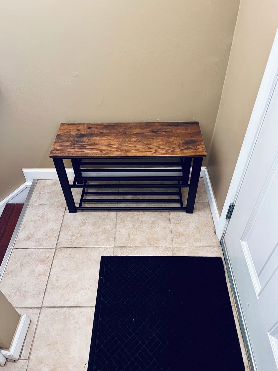 Shoe Storage Bench keeps the entry way clean and organized. 