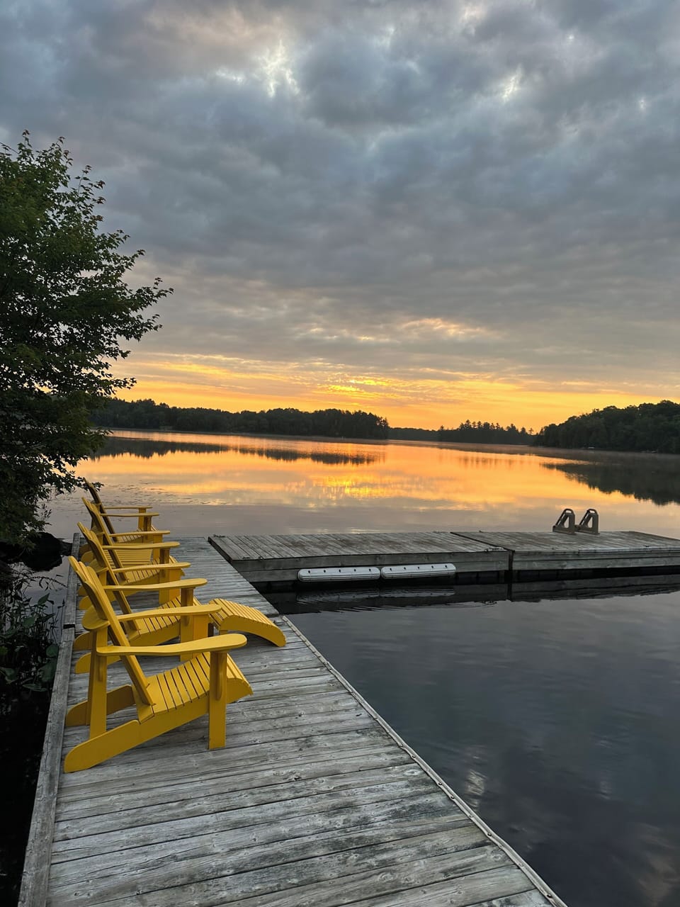 WestWind Cottages sunrise on the dock