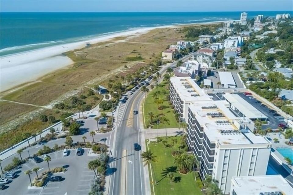 Property Arial Shot - Direct access to the world famous, Siesta Key Beach.