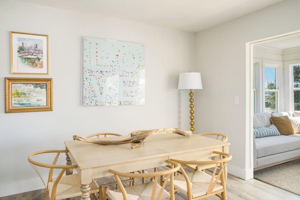 Grab a quick bite before hitting the Beach at the Dining Table or Breakfast Bar.