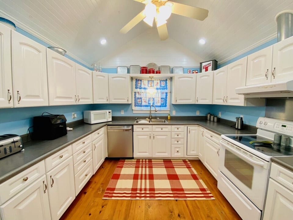 Kitchen-first floor