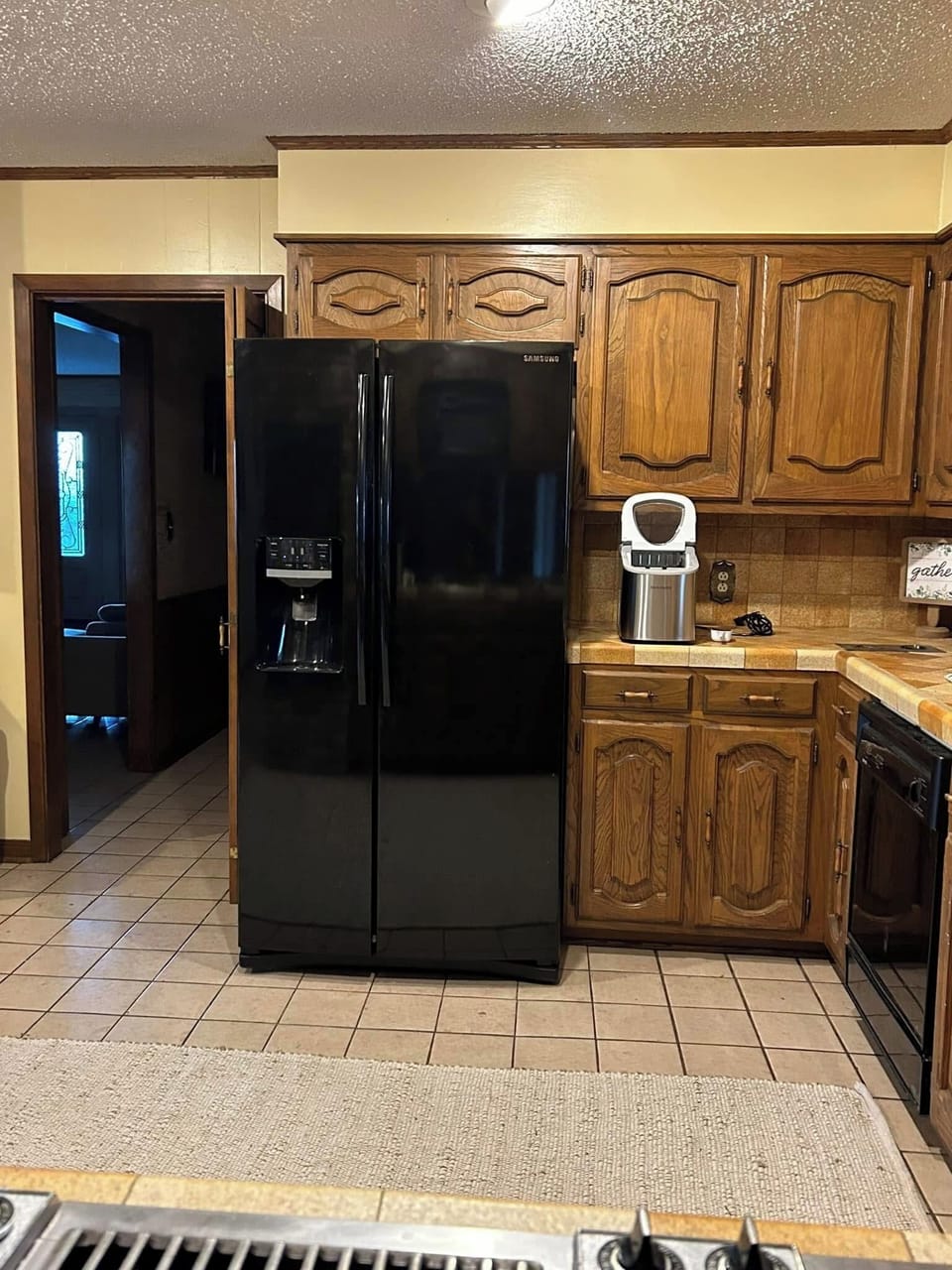 Full size refrigerator and freezer 