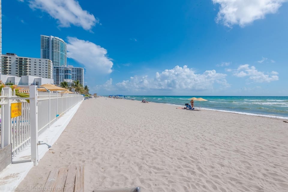 1 bed Monthly Rental on the Beach  Miami 5th floor (1794)