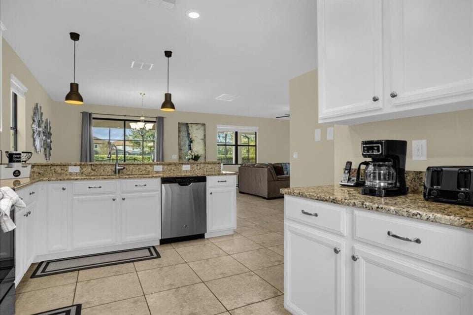 1404MoonValleyDrive(8)