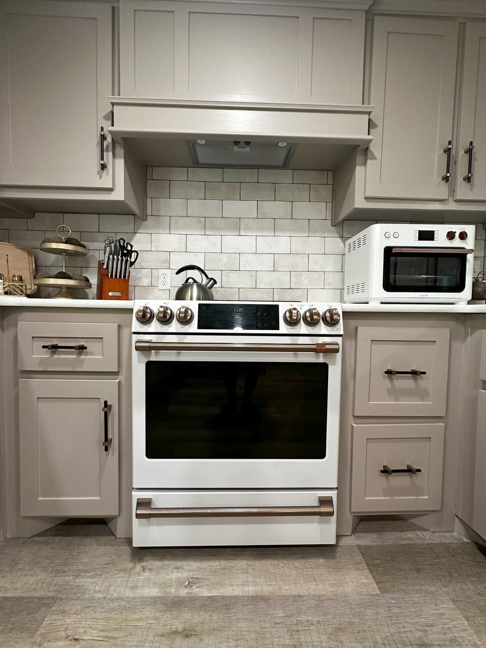 Electric Stove - Oven and Roaster