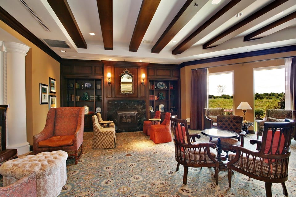 Home Decor, Furniture, Indoors, Living Room, Chair