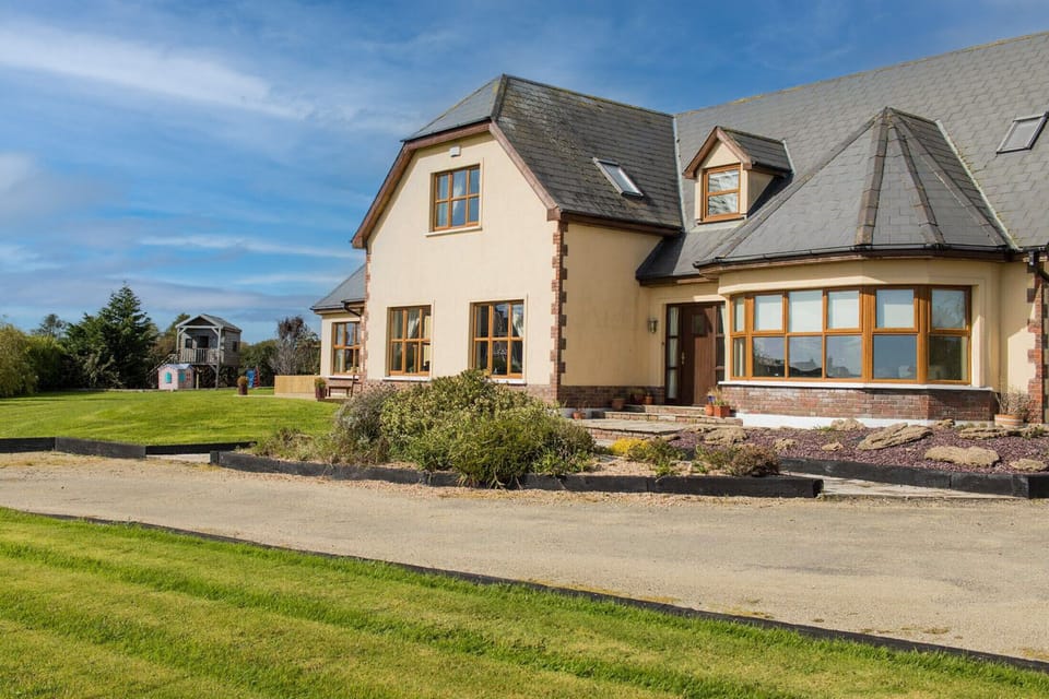 Morriscastle Seaview House | Coastal Luxury Self-Catering Holiday Accommodation Available in Kilmuckridge, County Wexford | Read More and Book Online Today