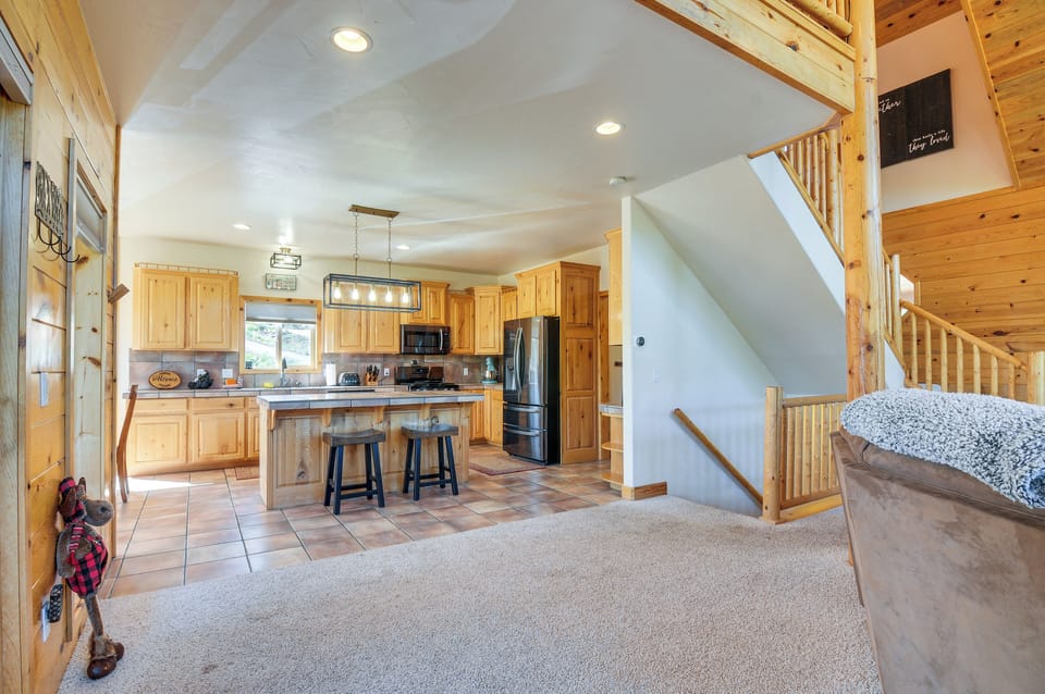 Kitchen | Cooking Basics | Keurig Coffee Maker | Crockpot | Spices | Main Level