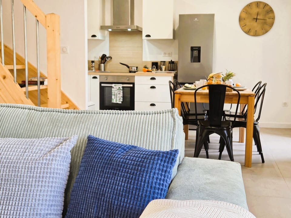 Living room APT 1