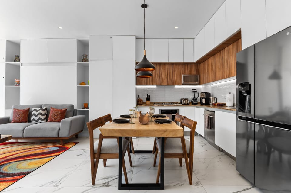 Kitchen & Dining Table