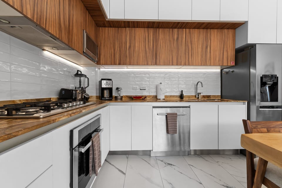 Kitchen - Full Equipped, Stove, Oven & Dishwasher