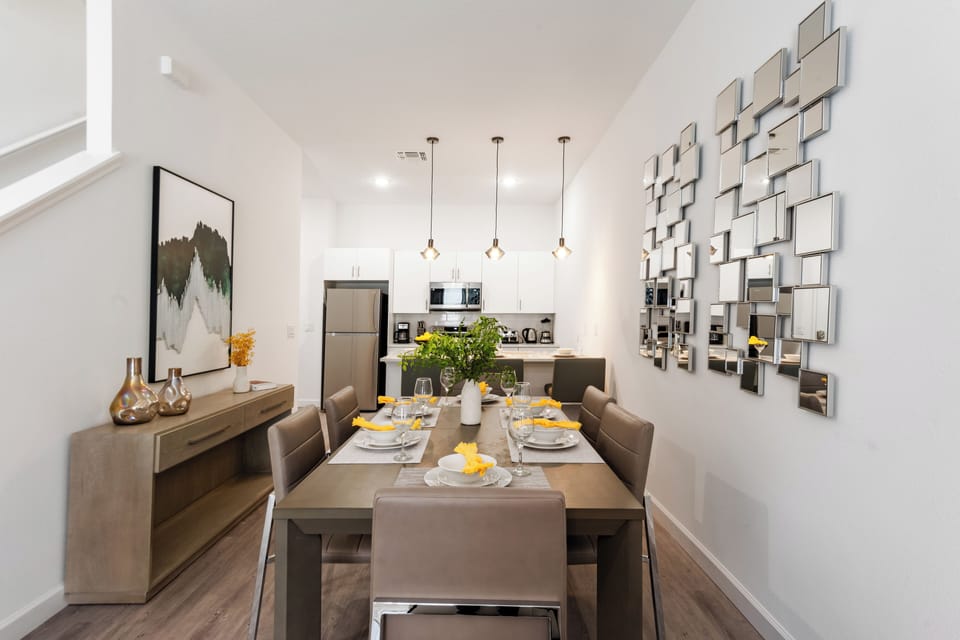 Cozy dining area.