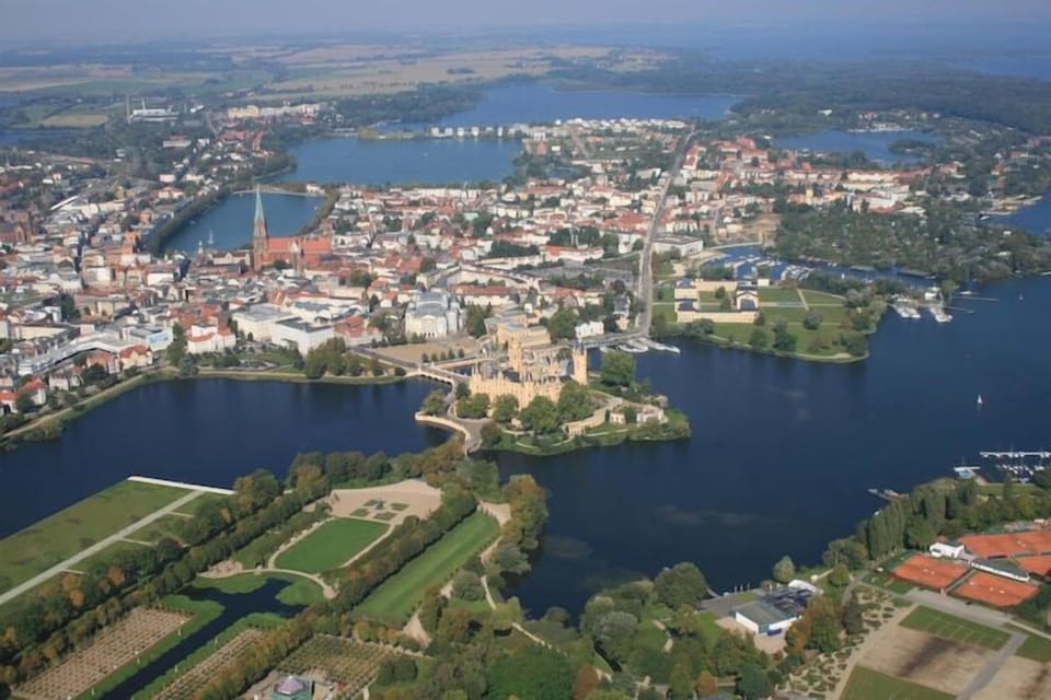 Surroundings [summer] (1-5 km)