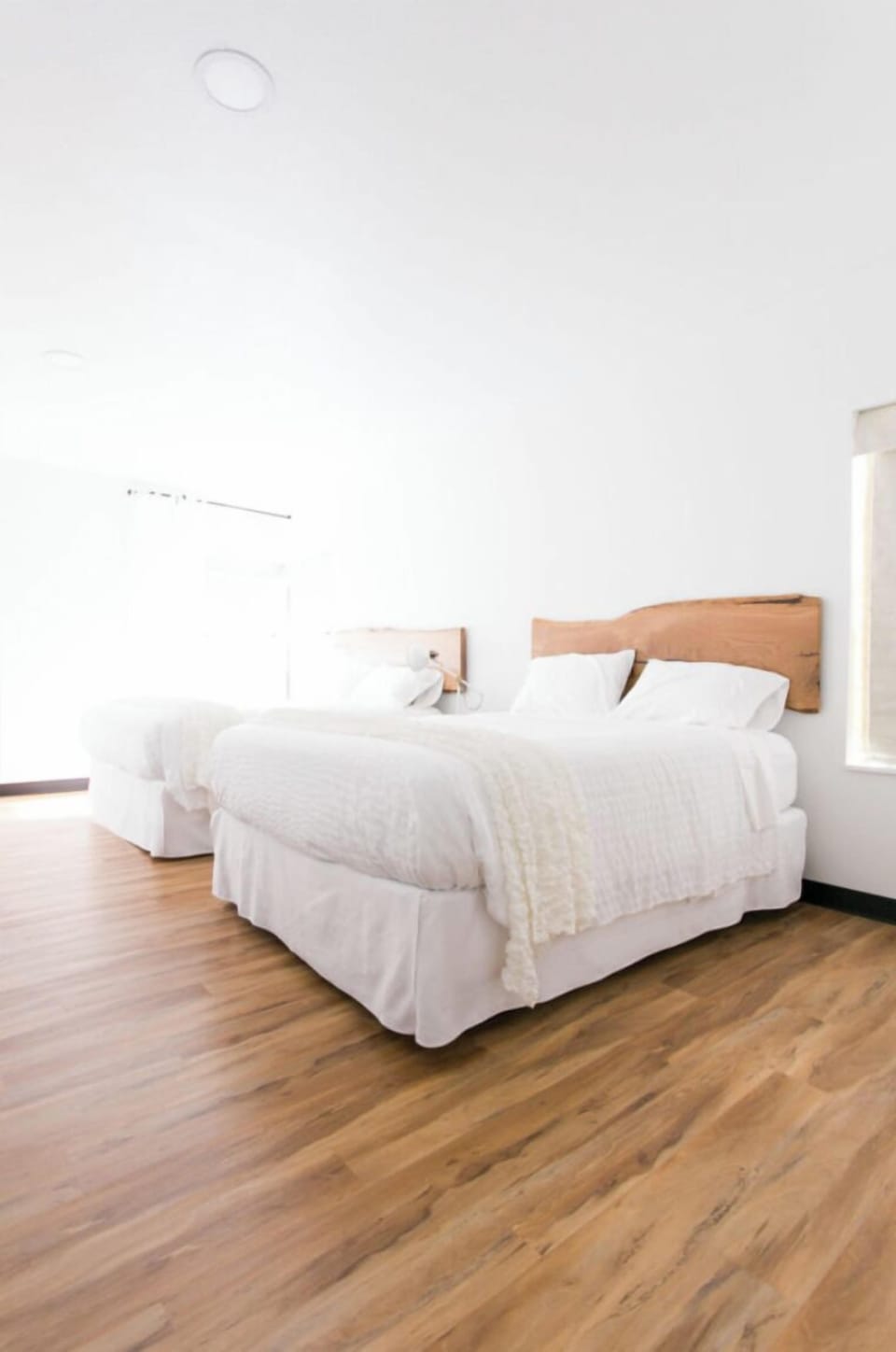 Bedroom 2 - 2 Queen Beds w/ Ensuite Bathroom.