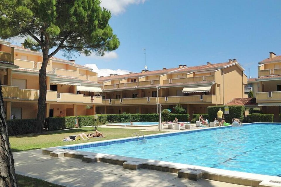 Holiday Home Swimming Pool
