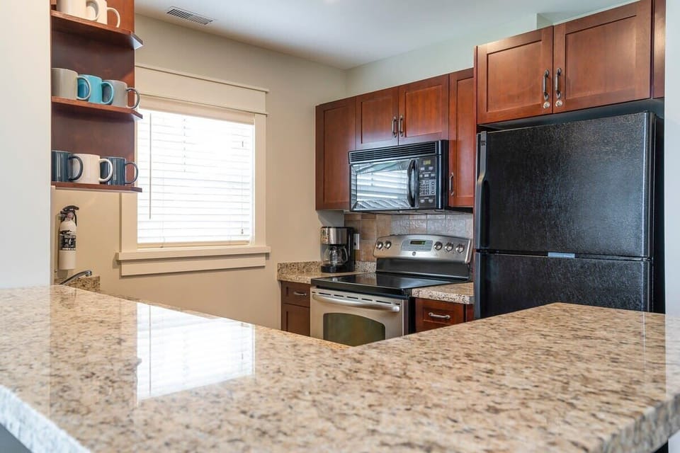 Fully Equipped with everything you need to prep a meal. 