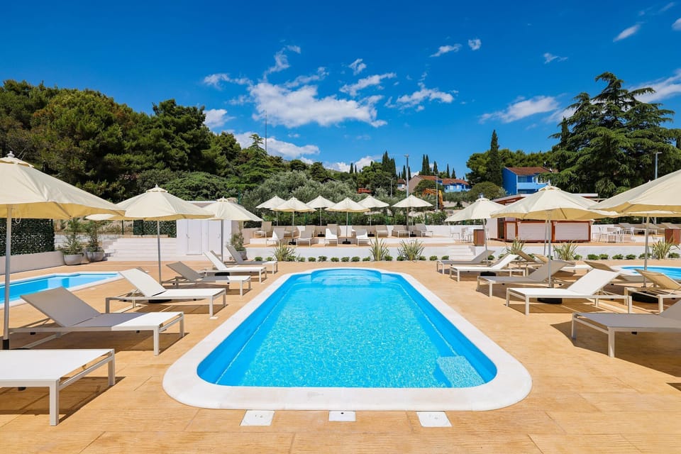 Holiday Home Swimming Pool