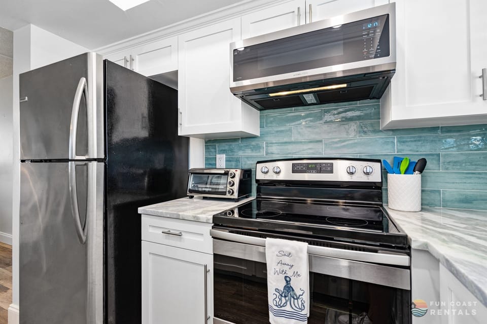 Beachy Fully Equipped Stainless Steel Kitchen