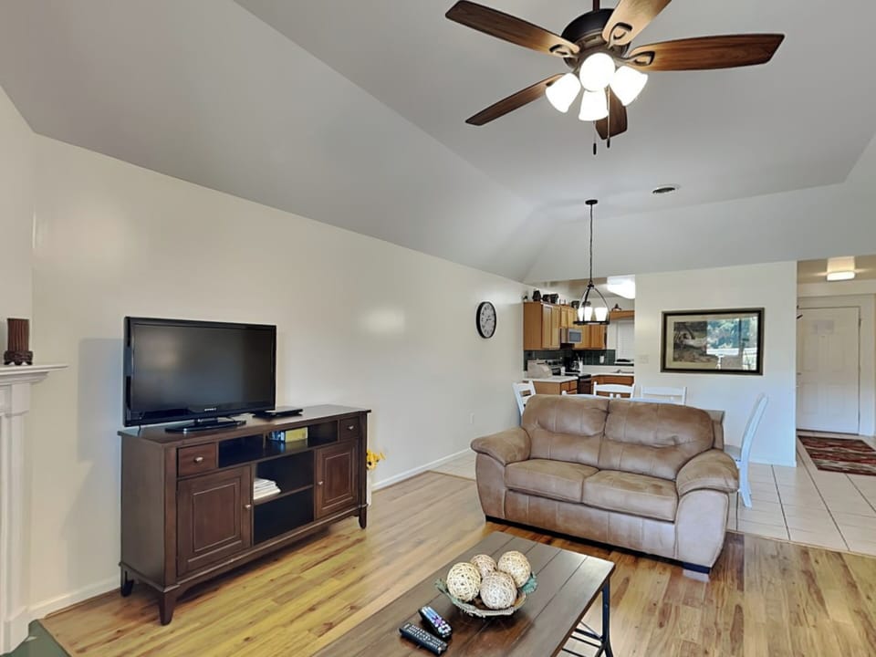 Living Room - Smart TV