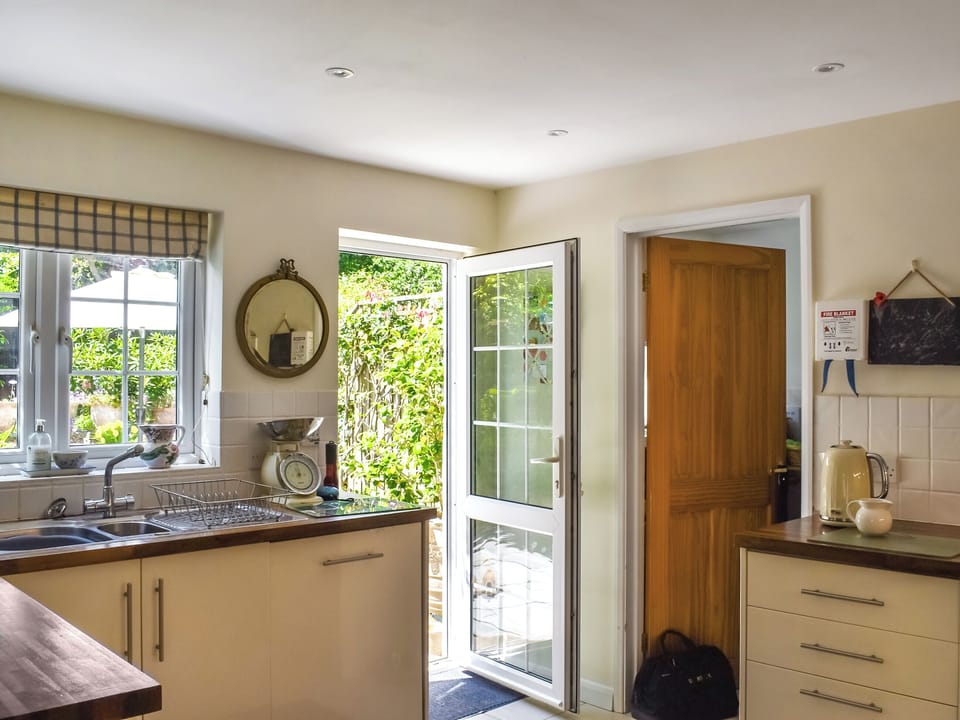Kitchen | Hollyhocks Cottage, Hellandbridge, near Bodmin