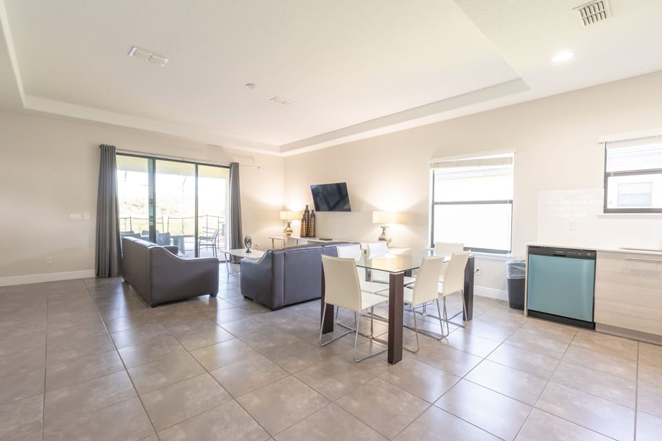 Floor, Flooring, Indoors, Furniture, Living Room