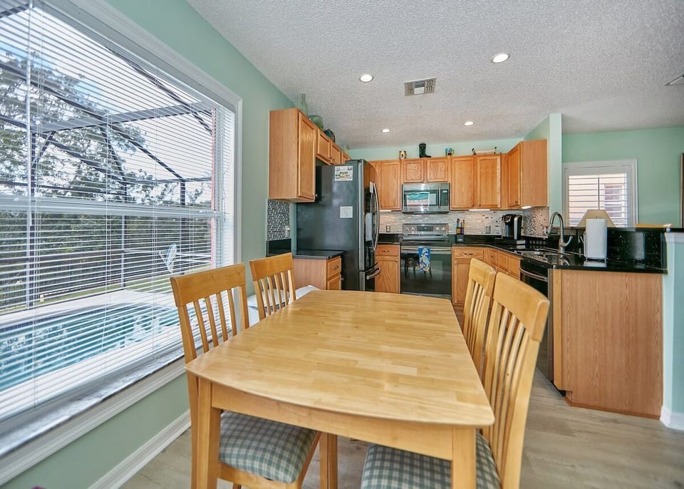 1120MarinerCayDr26