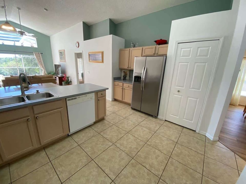 1692WAL - Kitchen (2).jpeg