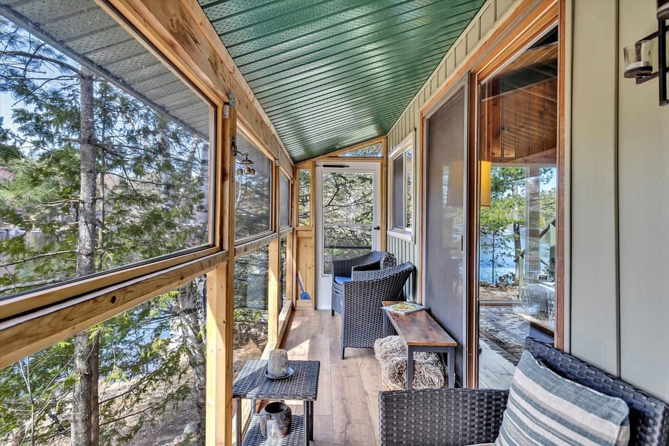 screened in porch 