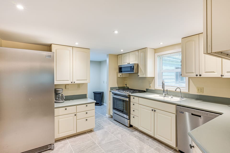 Kitchen | Drip Coffee Maker | Dishwasher | Cooking Utensils | Blender
