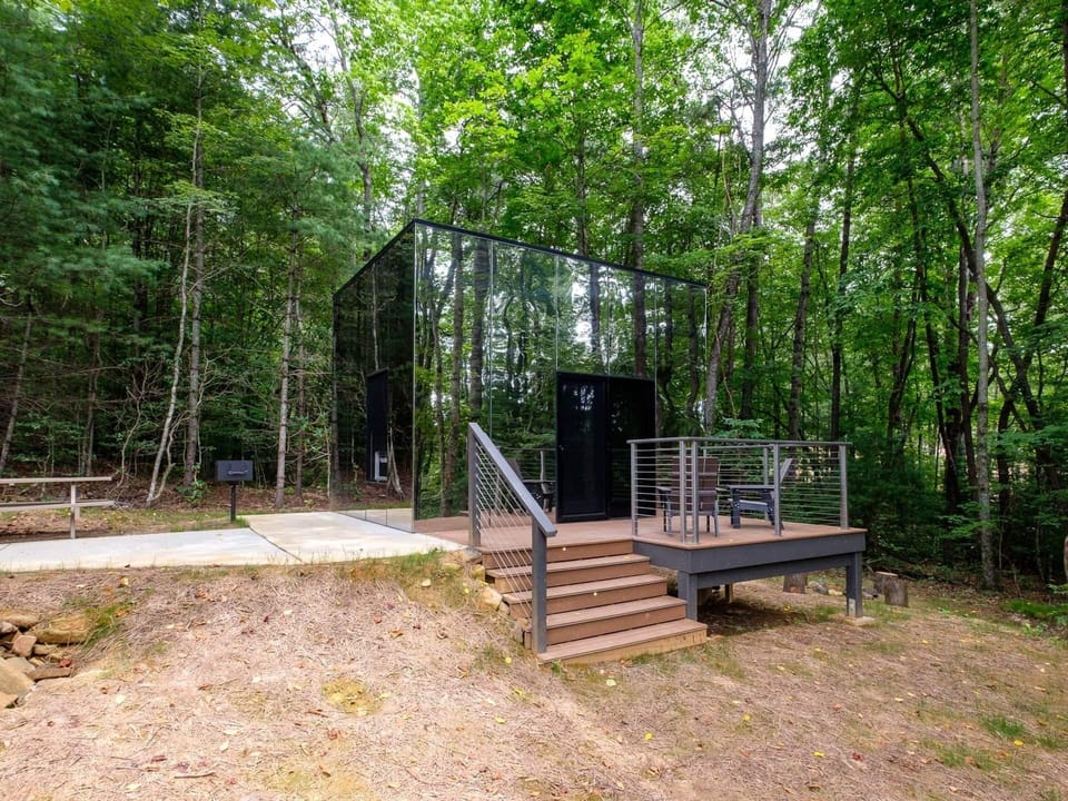 a7d65a61-82c6-4fe2-93d9-8e9c34e33733