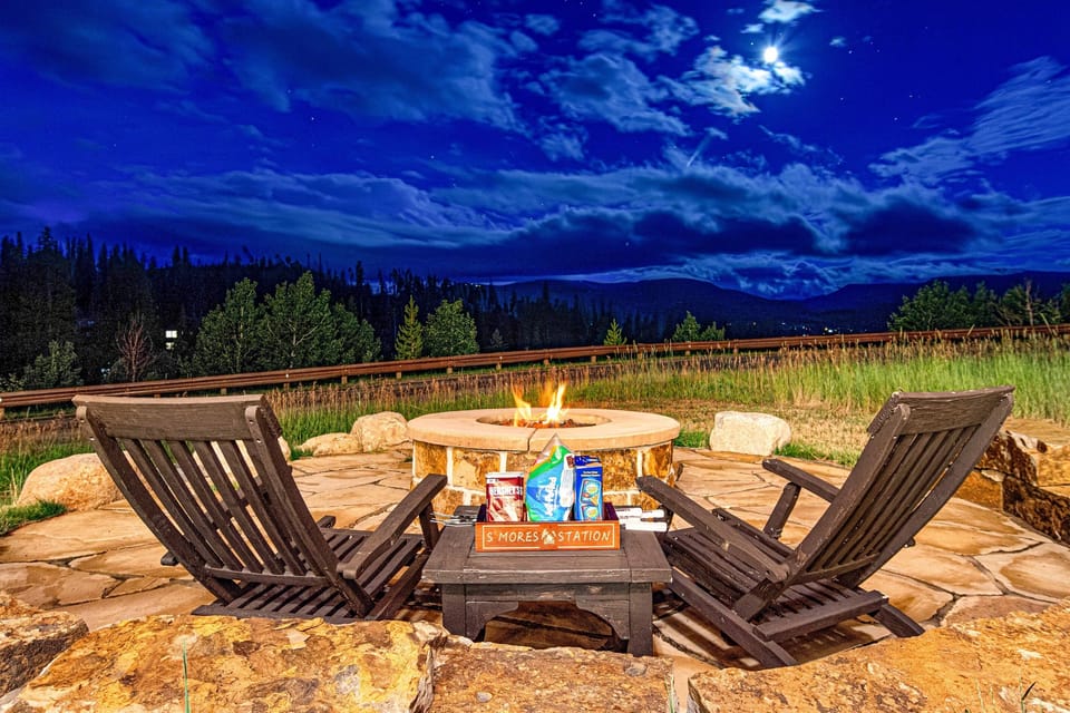 Roast s'mores on a custom firepit under the stars
