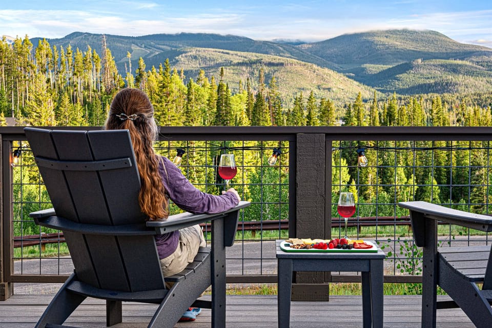 Breathtaking unobstructed mountain views